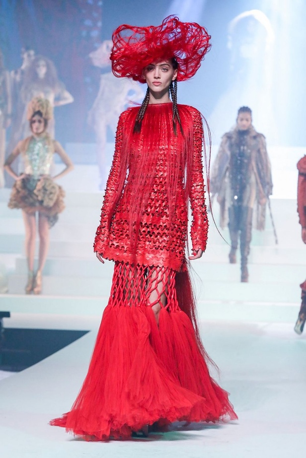 عرض أزياء Jean Paul Gaultier جان بول غوتييه لـ haute couture لربيع وصيف 2020
