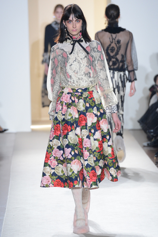 عرض بلوغيرل لخريف وشتاء 2016-2017