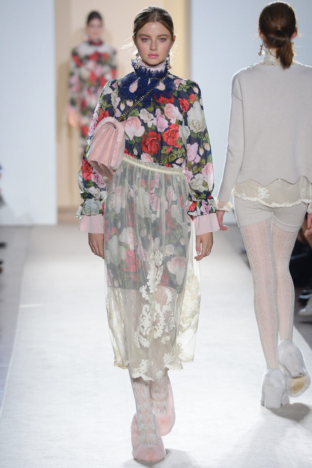 عرض بلوغيرل لخريف وشتاء 2016-2017