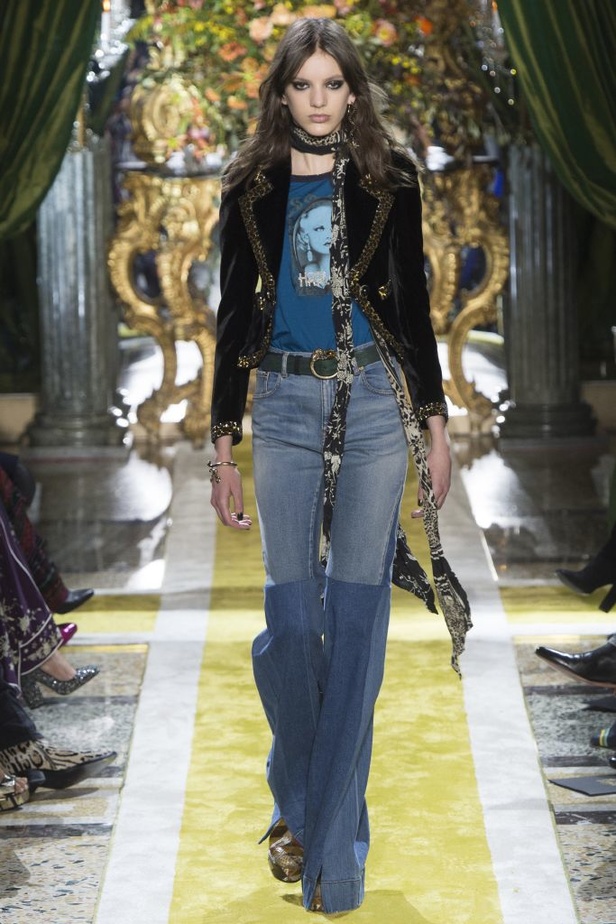 عرض روبرتو كفالي لخريف وشتاء 2016-2017