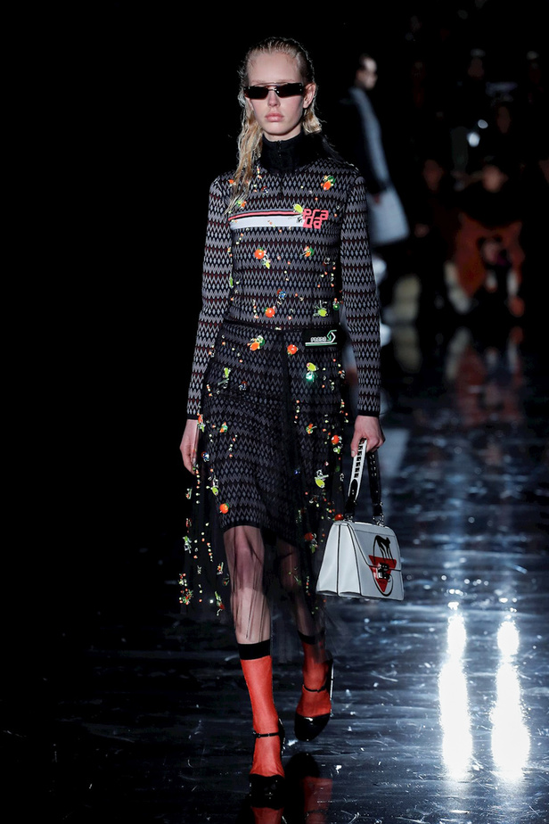 عرض ازياء برادا لخريف وشتاء 2018