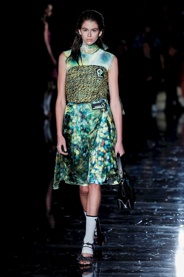 عرض ازياء برادا لخريف وشتاء 2018