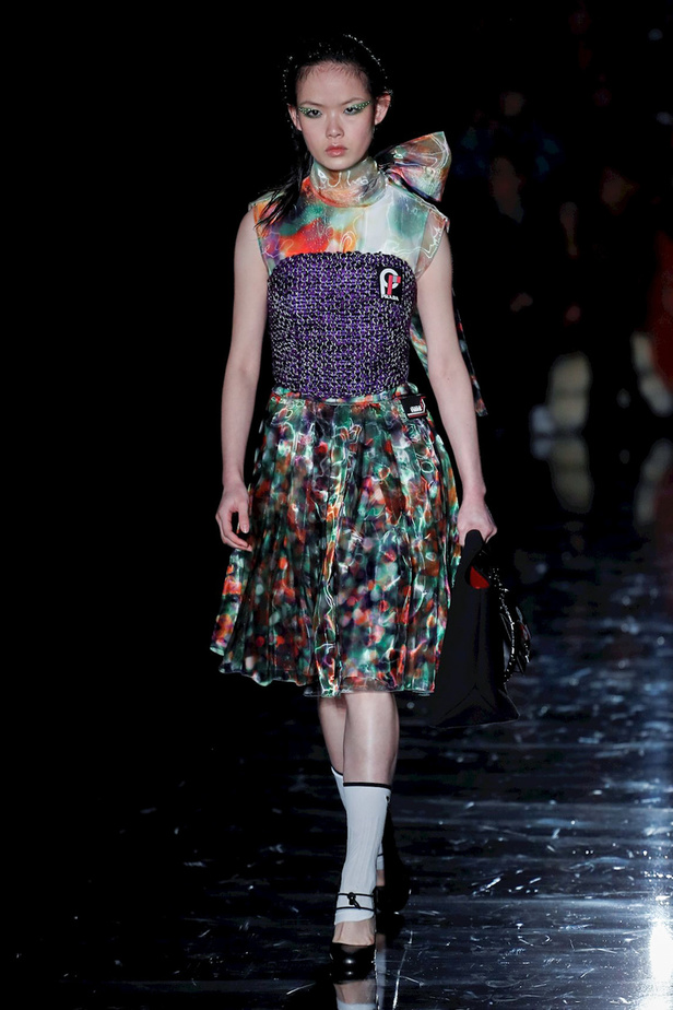 عرض ازياء برادا لخريف وشتاء 2018