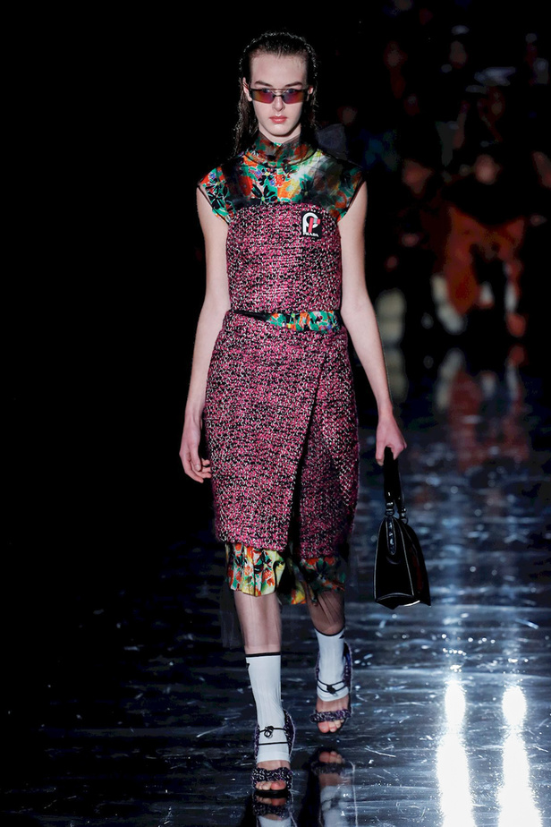 عرض ازياء برادا لخريف وشتاء 2018