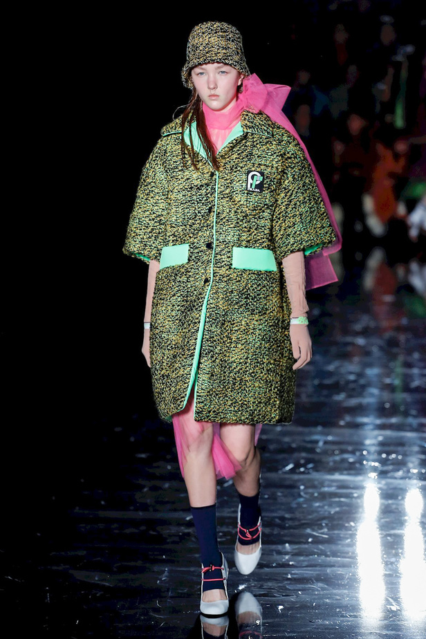 عرض ازياء برادا لخريف وشتاء 2018