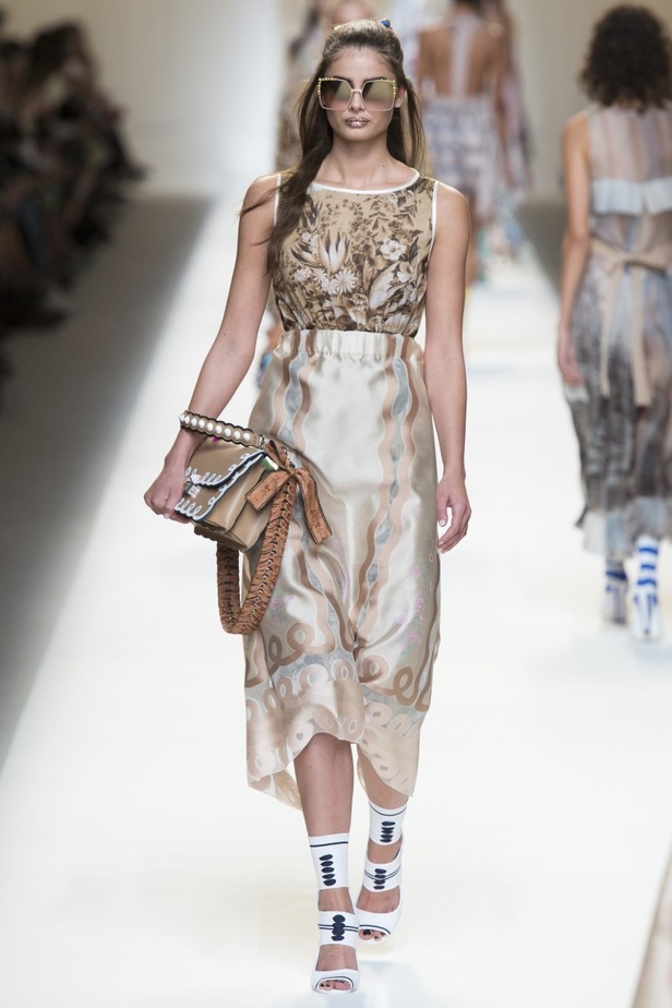 مجموعة فندي لموسم ربيع وصيف 2017