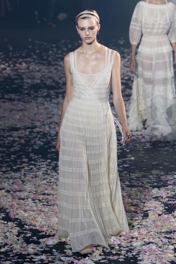 مجموعة ديور لموسم ربيع وصيف 2019