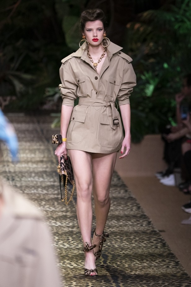 تصاميم عكست الألوان والمرح في عرض Dolce & Gabbana