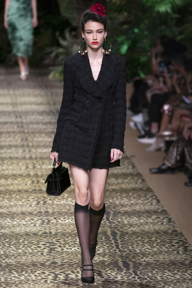 تصاميم عكست الألوان والمرح في عرض Dolce & Gabbana