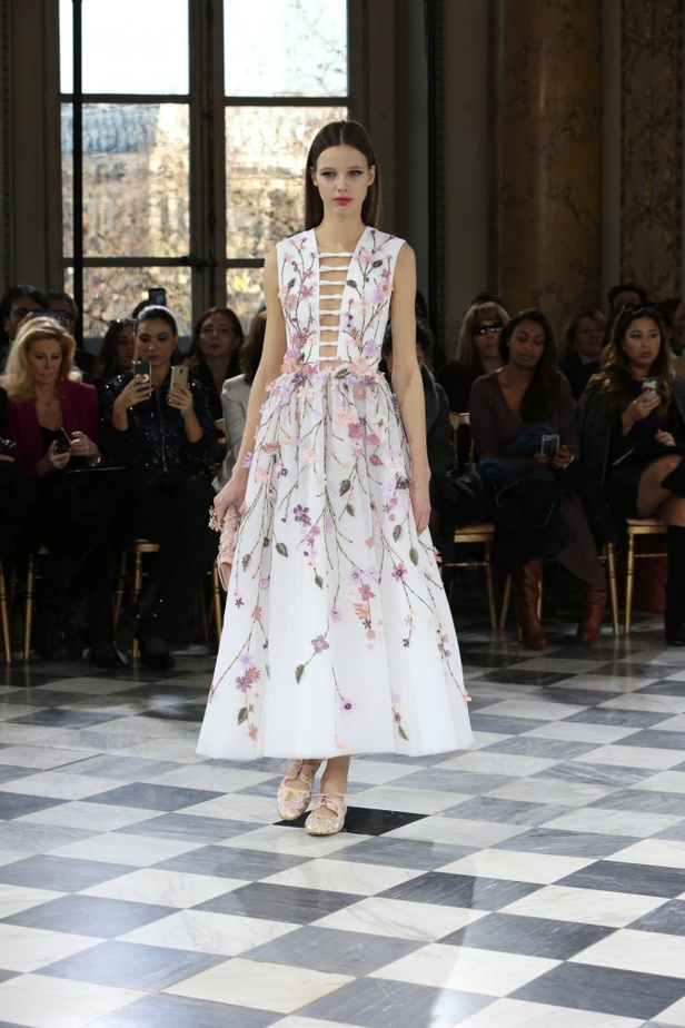 عرض جورج حبيقة للأزياء الفاخرة لربيع وصيف 2016