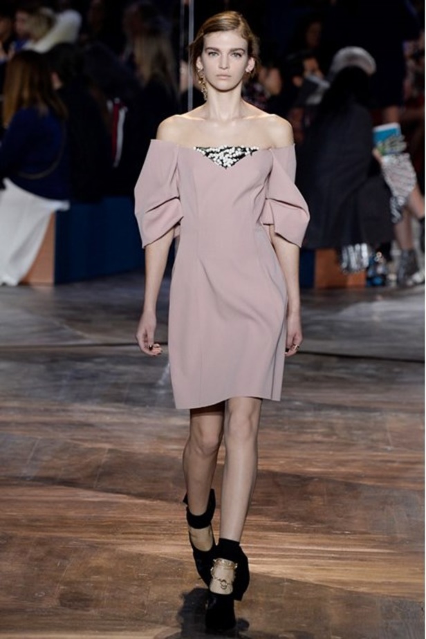 دار Dior تُقدم مجموعة الهوت كوتور من دون مدير ابداعي!