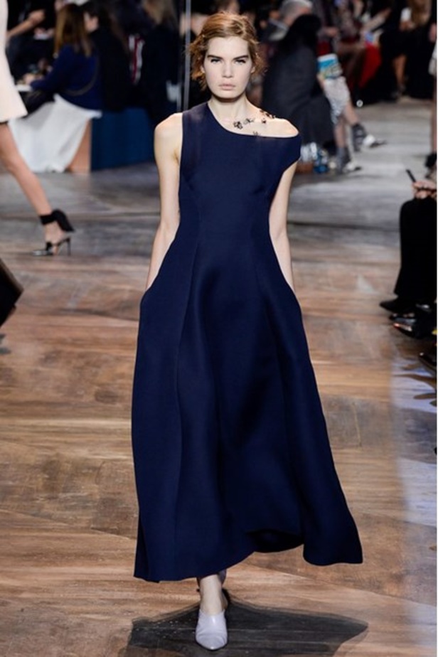 دار Dior تُقدم مجموعة الهوت كوتور من دون مدير ابداعي!