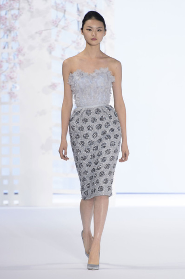 عرض "رالف أند روسو" للأزياء الفاخرة لربيع وصيف 2016