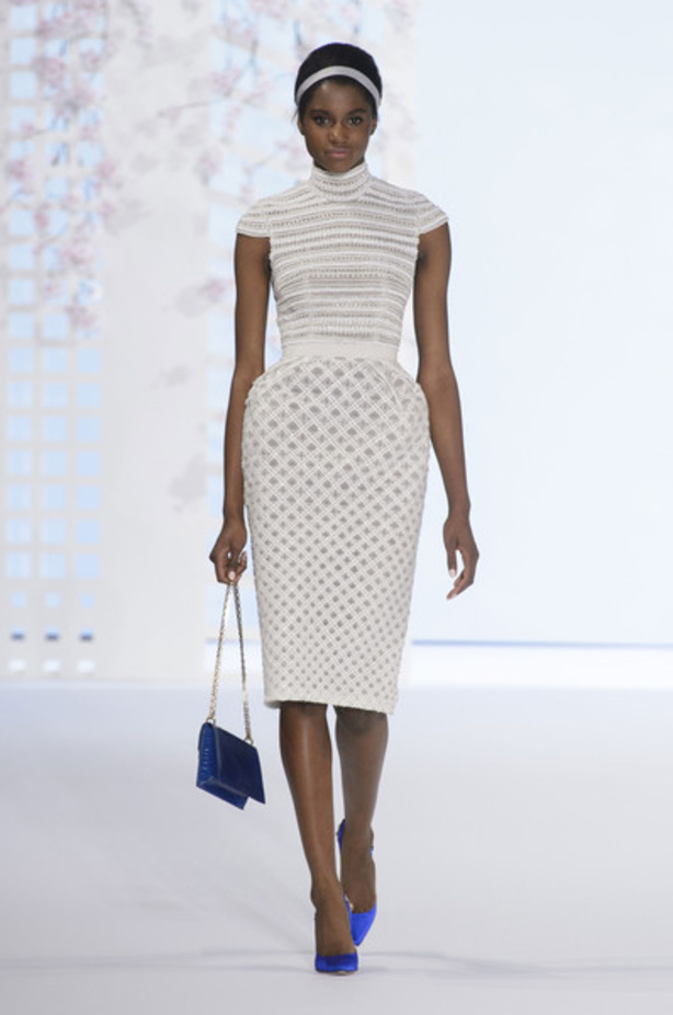 عرض "رالف أند روسو" للأزياء الفاخرة لربيع وصيف 2016