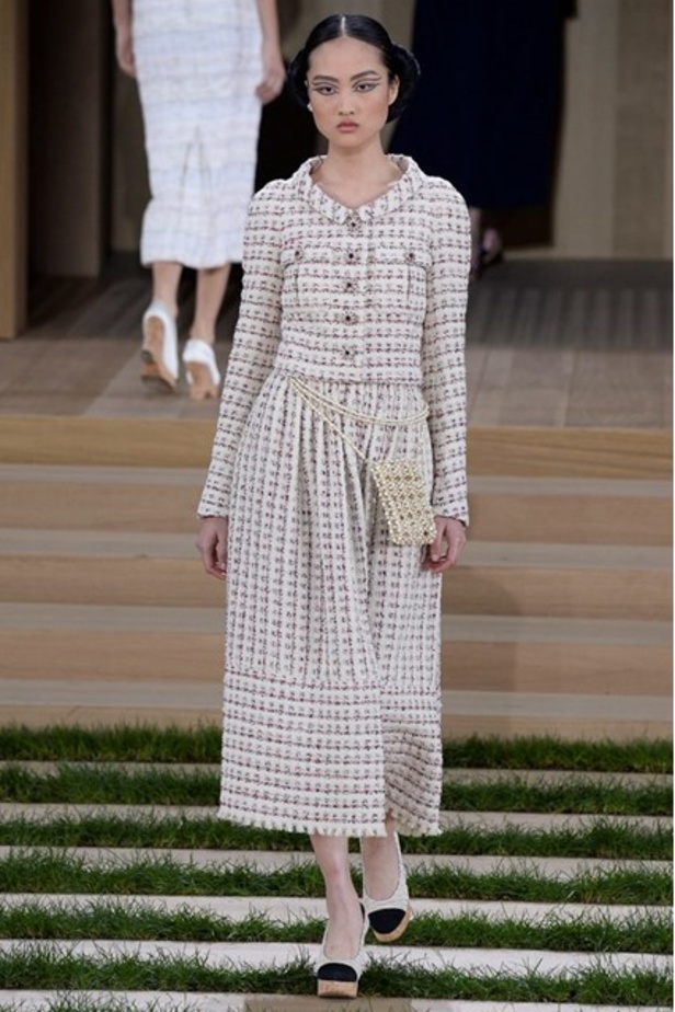 مجموعة شانيل للأزياء الفاخرة لربيع وصيف 2016