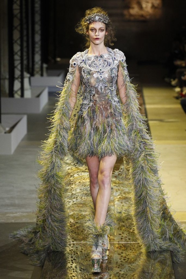 مجموعة  Guo Pei للأزياء الفاخرة لربيع وصيف 2017!