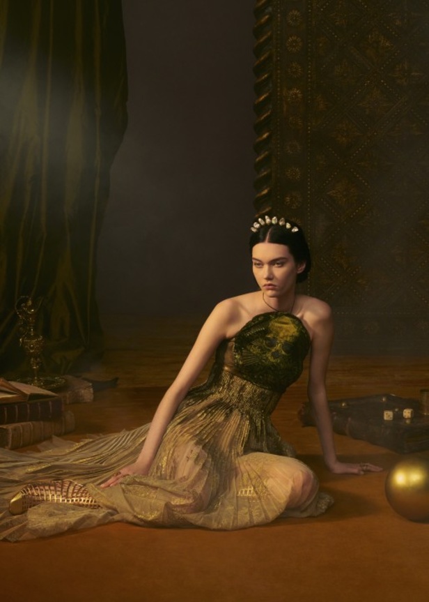 عرض أزياء ديور الهوت كوتور لربيع وصيف 2021 ضمن أسبوع الموضة في باريس