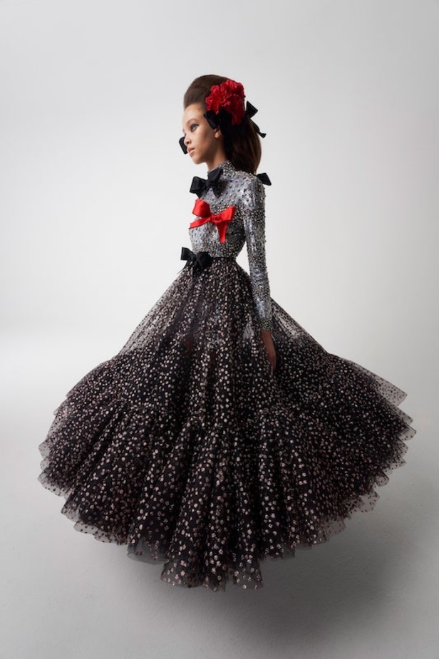 مجموعة جيامباتيستا فالي للهوت كوتور لربيع وصيف 2021 