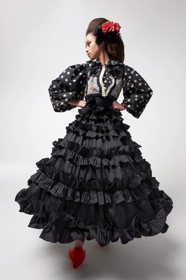 مجموعة جيامباتيستا فالي للهوت كوتور لربيع وصيف 2021 