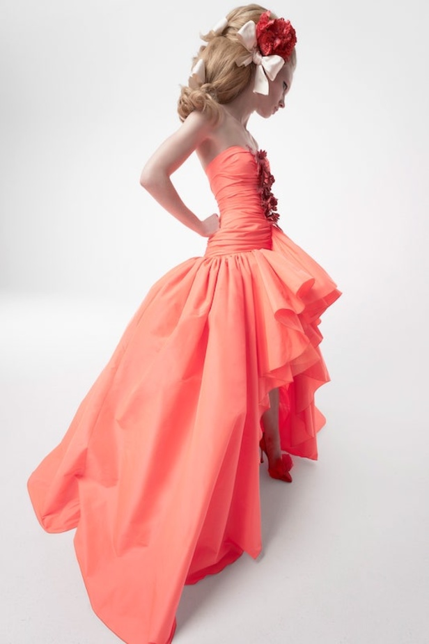 مجموعة جيامباتيستا فالي للهوت كوتور لربيع وصيف 2021 