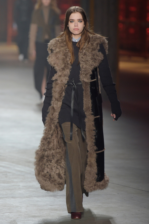 عرض أزياء ديزل بلاك غولد لموسم خريف وشتاء 2017‏