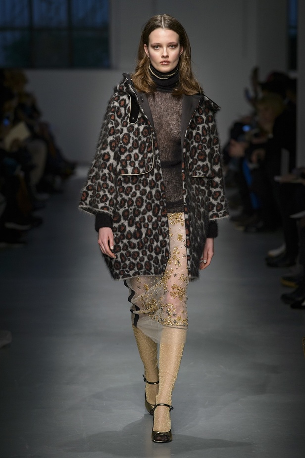 مجموعة Les Copains الأنيقة لخريف وشتاء 2017