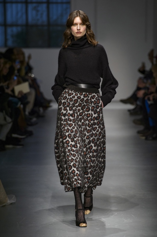 مجموعة Les Copains الأنيقة لخريف وشتاء 2017