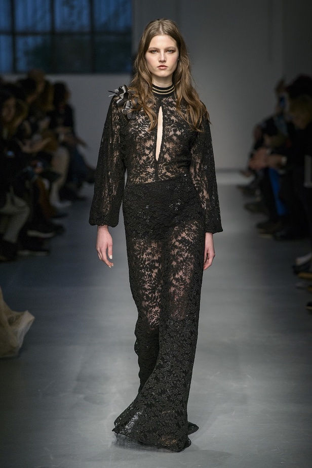 مجموعة Les Copains الأنيقة لخريف وشتاء 2017