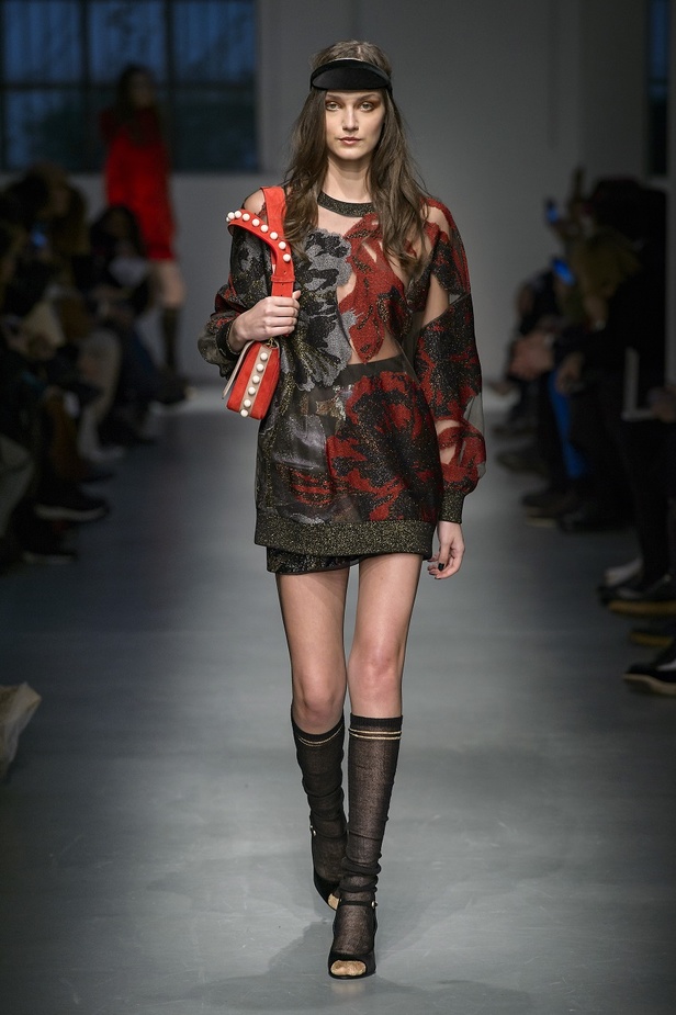 مجموعة Les Copains الأنيقة لخريف وشتاء 2017