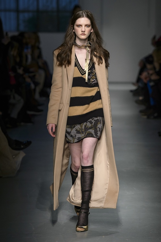 مجموعة Les Copains الأنيقة لخريف وشتاء 2017