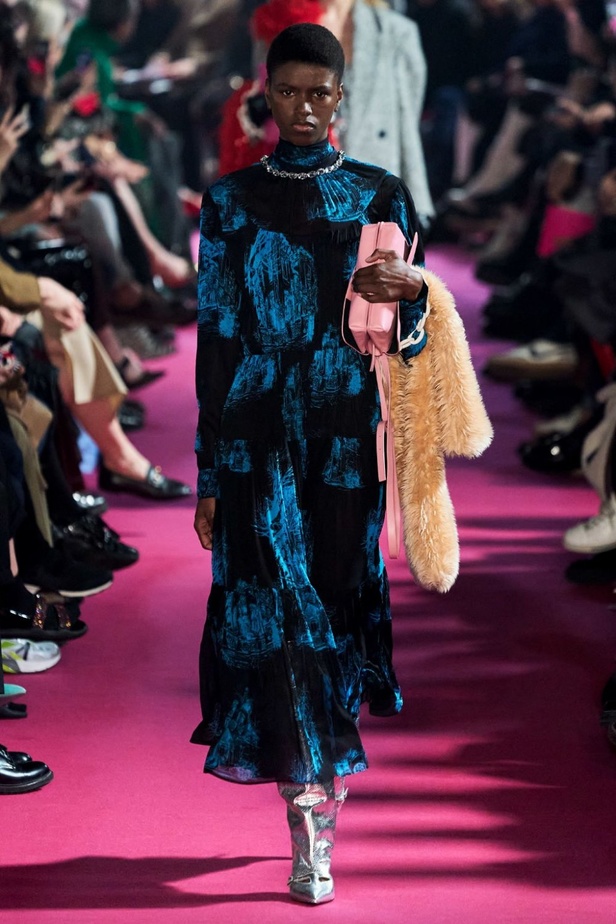 مجموعة الالبسة الجاهزة من  MSGMلخريف وشتاء 2020-2021