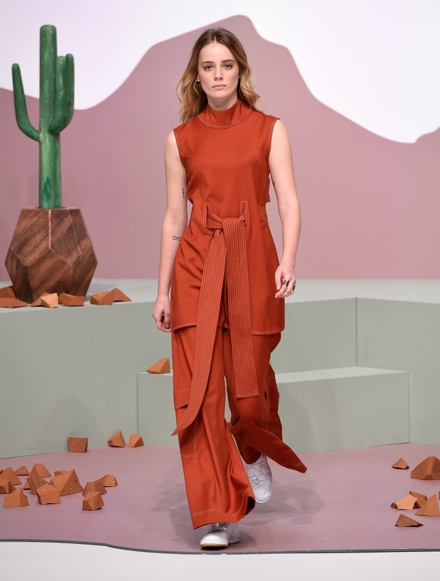 "فاشن فوروورد دبي" يختتم فعالياته مع أزياء مبتكرة وعروض مميزة