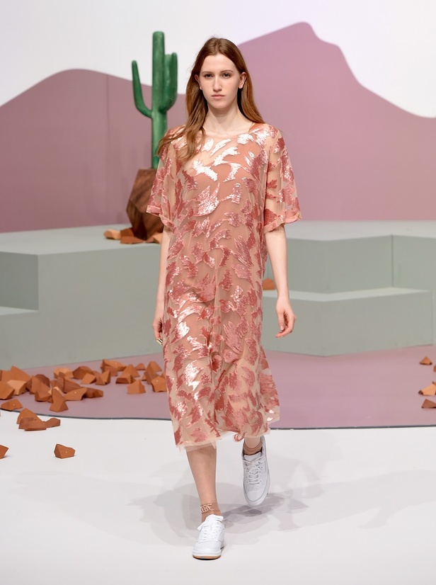 "فاشن فوروورد دبي" يختتم فعالياته مع أزياء مبتكرة وعروض مميزة