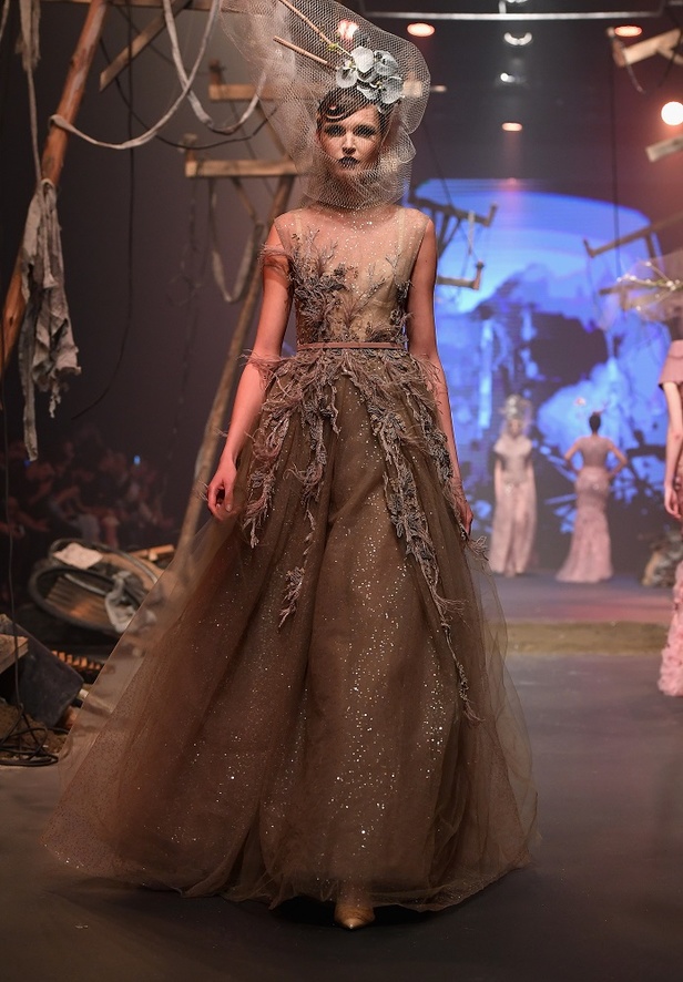 "فاشن فوروورد دبي" يختتم فعالياته مع أزياء مبتكرة وعروض مميزة