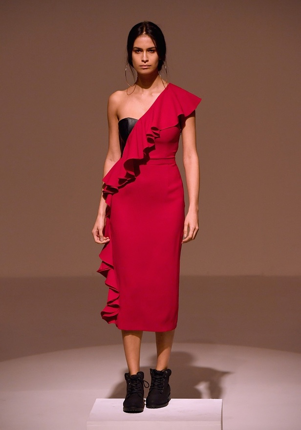 "فاشن فوروورد دبي" يختتم فعالياته مع أزياء مبتكرة وعروض مميزة