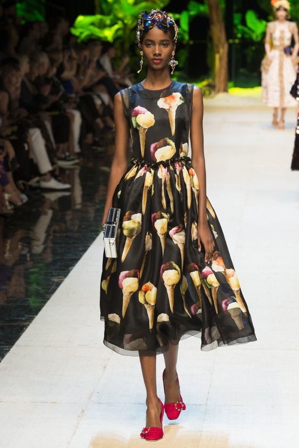 مجموعة Dolce & Gabbana  لربيع وصيف 2017