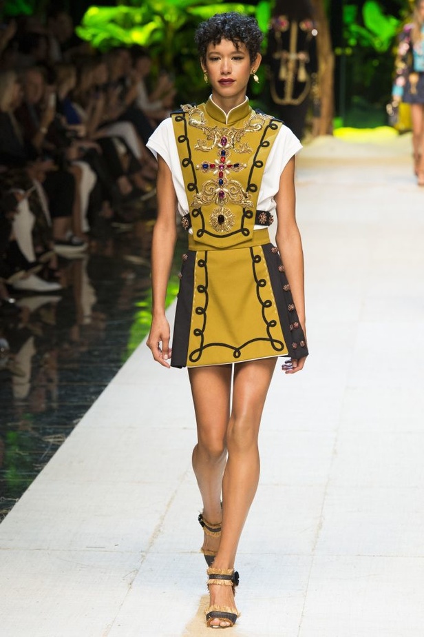 مجموعة Dolce & Gabbana  لربيع وصيف 2017