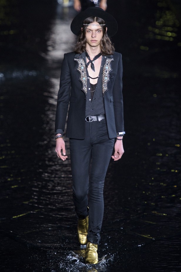 مجموعة Saint Laurent لربيع وصيف 2019