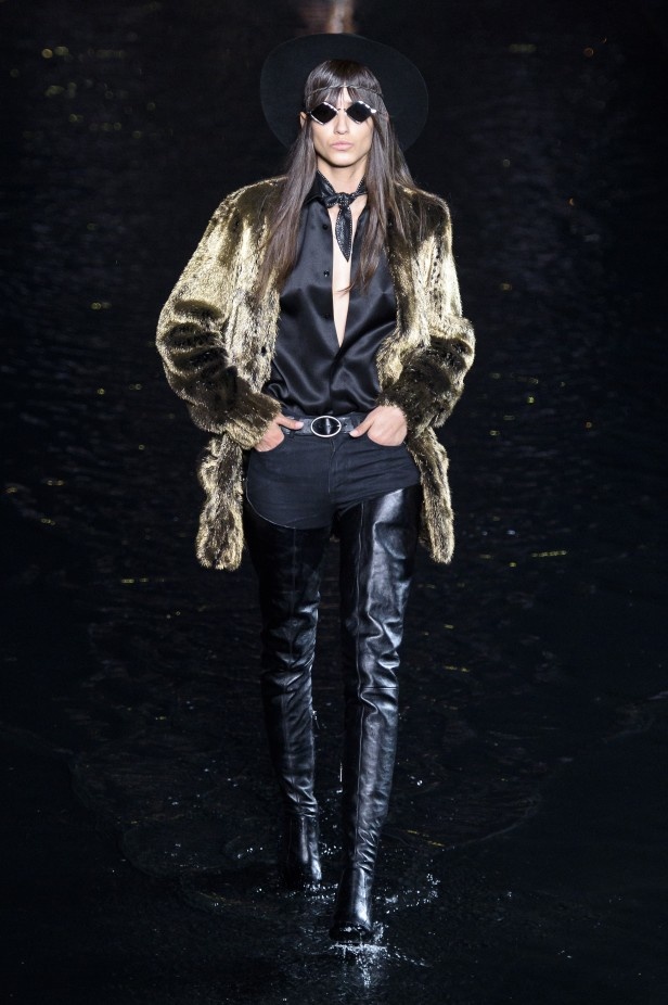 مجموعة Saint Laurent لربيع وصيف 2019