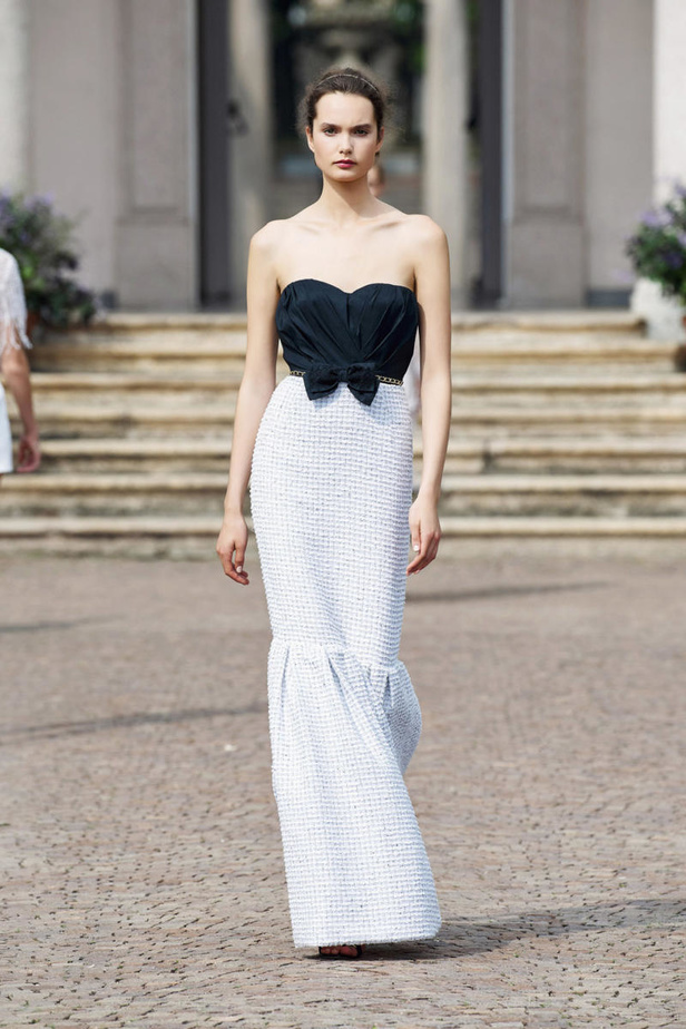 عرض ازياء Elisabetta Franchi من ميلانو لموسم ربيع وصيف 2021