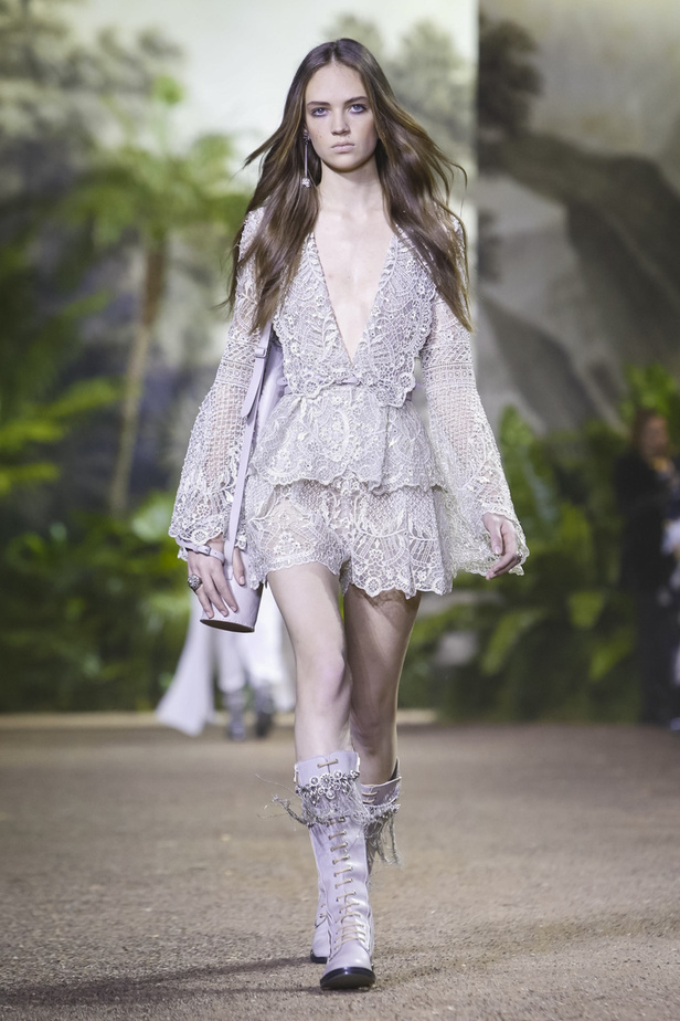 مجموعة إيلي صعب هوت كوتور لربيع وصيف 2016