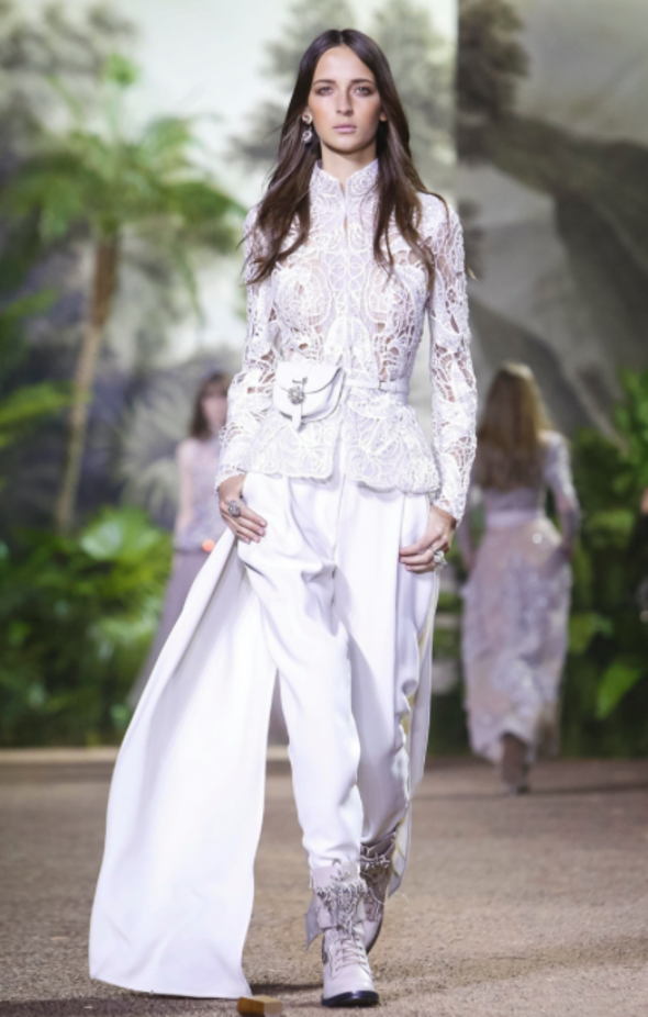 مجموعة إيلي صعب هوت كوتور لربيع وصيف 2016