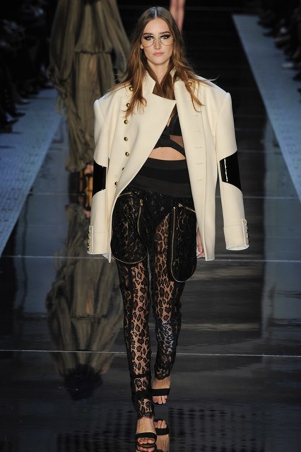 عرض Alexandre Vauthier للأزياء الفاخرة لربيع وصيف 2016