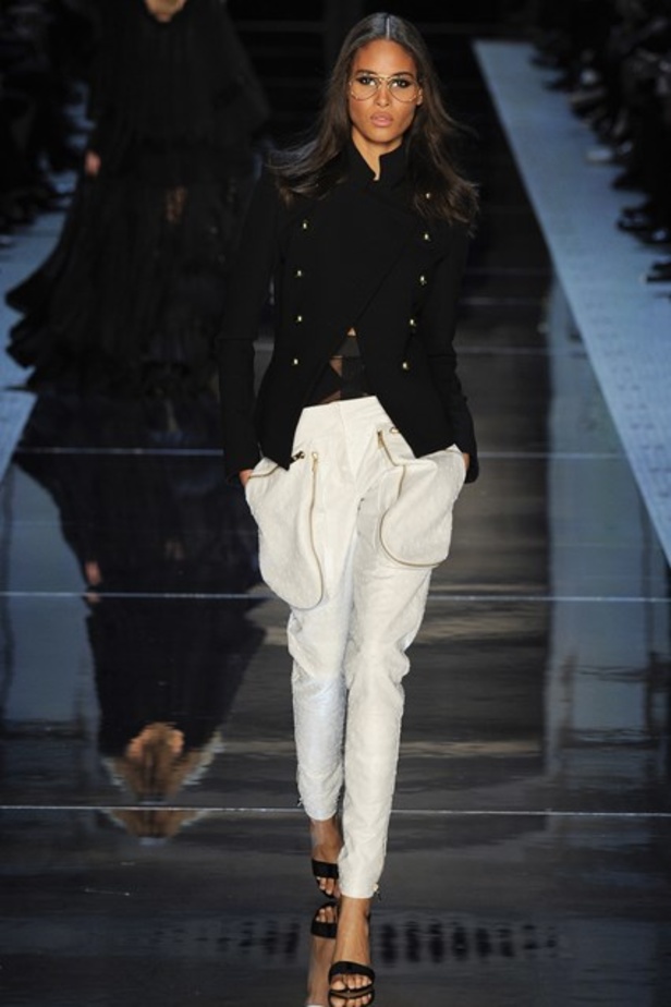 عرض Alexandre Vauthier للأزياء الفاخرة لربيع وصيف 2016