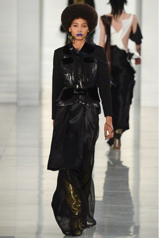 مجموعة فوضويّة وعشوائية لـMaison Margiela في عرض ربيع وصيف 2016