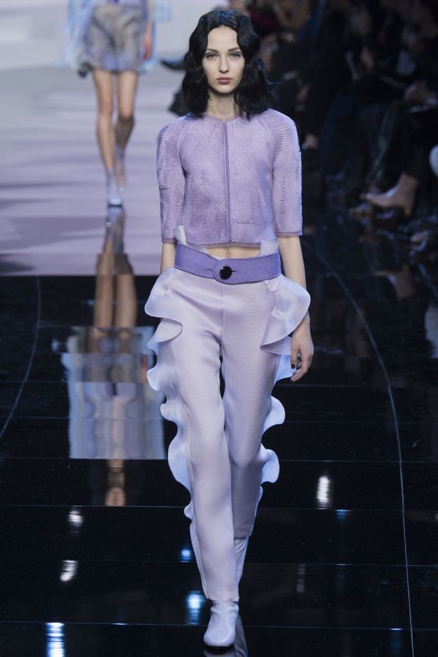 عرض "جورجيو أرماني بريفيه" الفاخر لربيع وصيف 2016