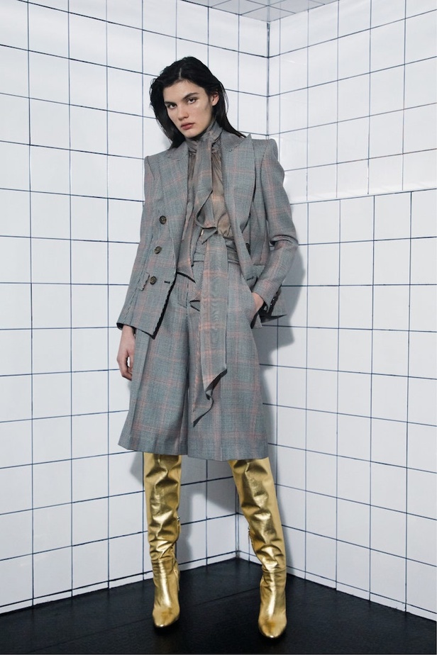 عرض أزياء ألكسندر فوتييه الهوت كوتور لربيع وصيف 2021 ضمن أسبوع الموضة في باريس !