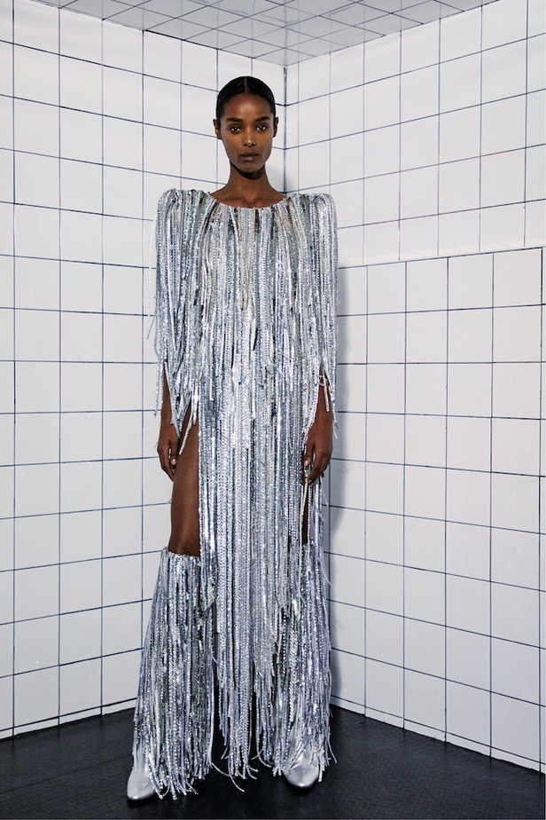 عرض أزياء ألكسندر فوتييه الهوت كوتور لربيع وصيف 2021 ضمن أسبوع الموضة في باريس !