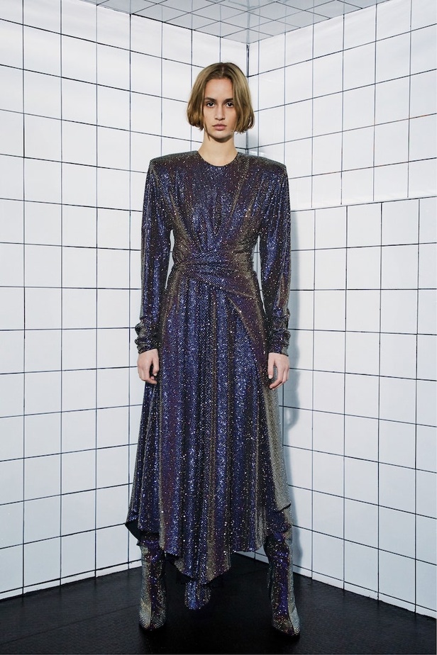 عرض أزياء ألكسندر فوتييه الهوت كوتور لربيع وصيف 2021 ضمن أسبوع الموضة في باريس !