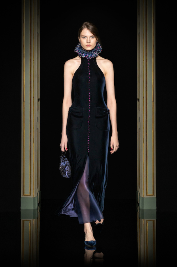 مجموعة جيورجيو ارماني للهوت كوتور لربيع وصيف 2021 